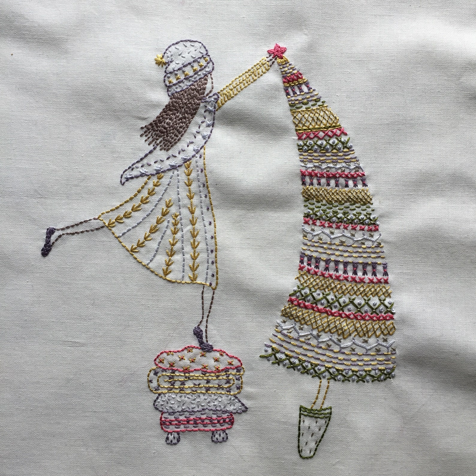 Putting up the Tree Hand Embroidery Pattern Pdf - Etsy