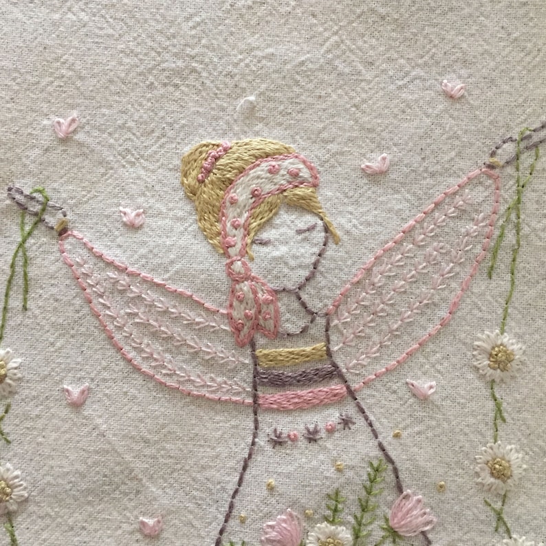 Find beauty lilipopo embroidery pattern PDF