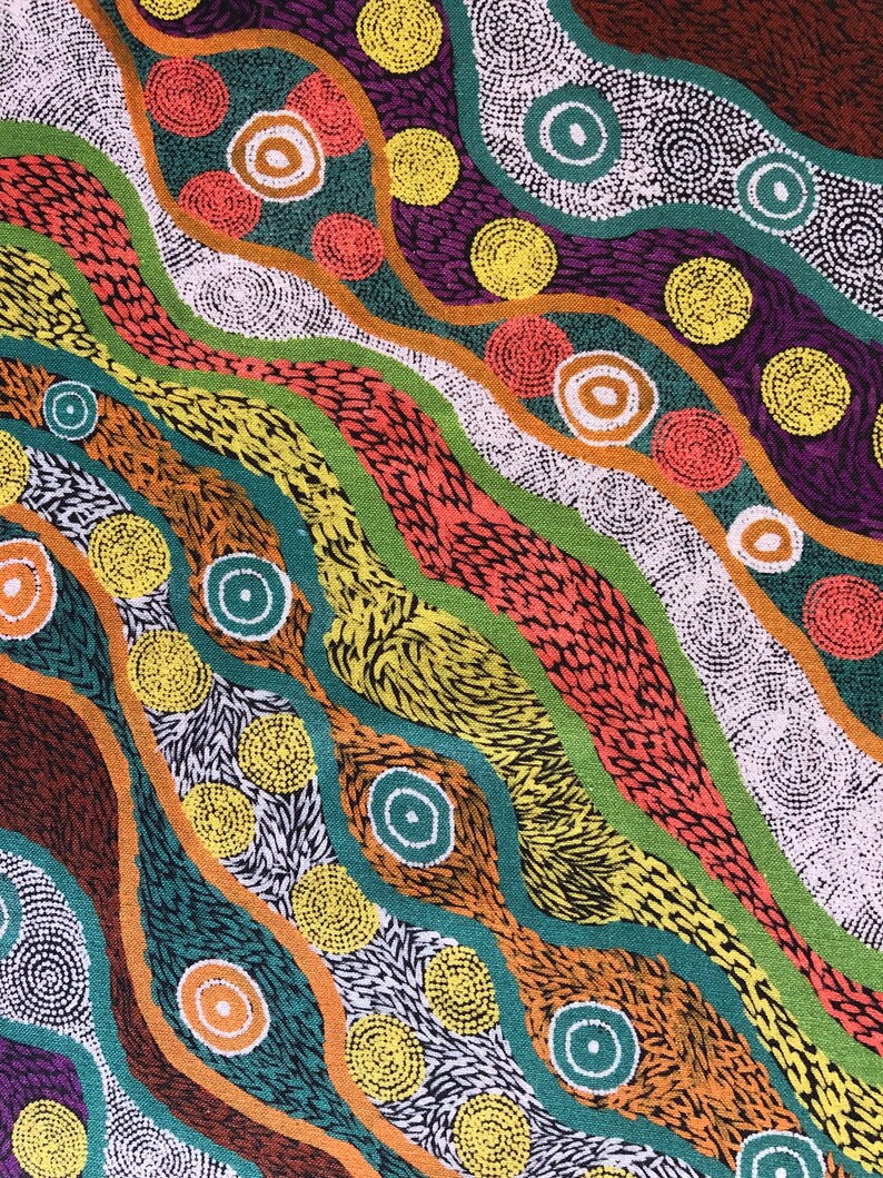 SCALLOPED EDGE LAYER WARLU DREAMING