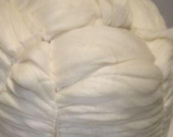 Natural Merino Wool Combed Top: 4oz Fiber for Spinning & Felting