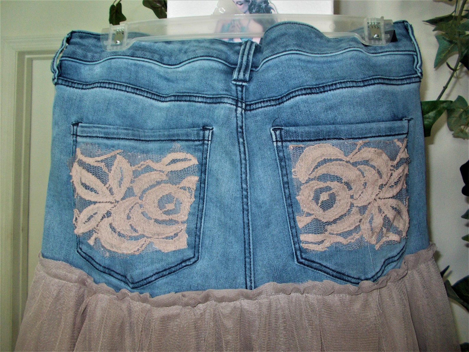 Valentine Jean Ivory Rose Lace