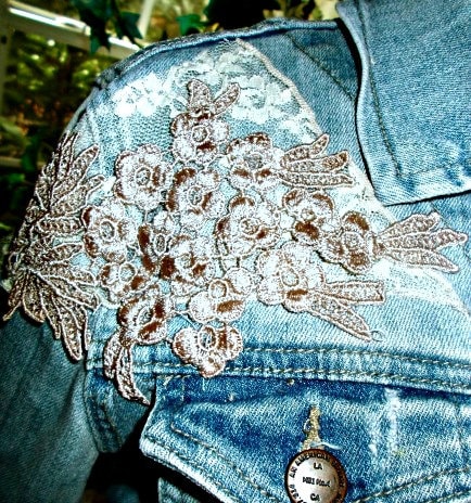 Ink-Colored Rose Lace Jacket Set-Up