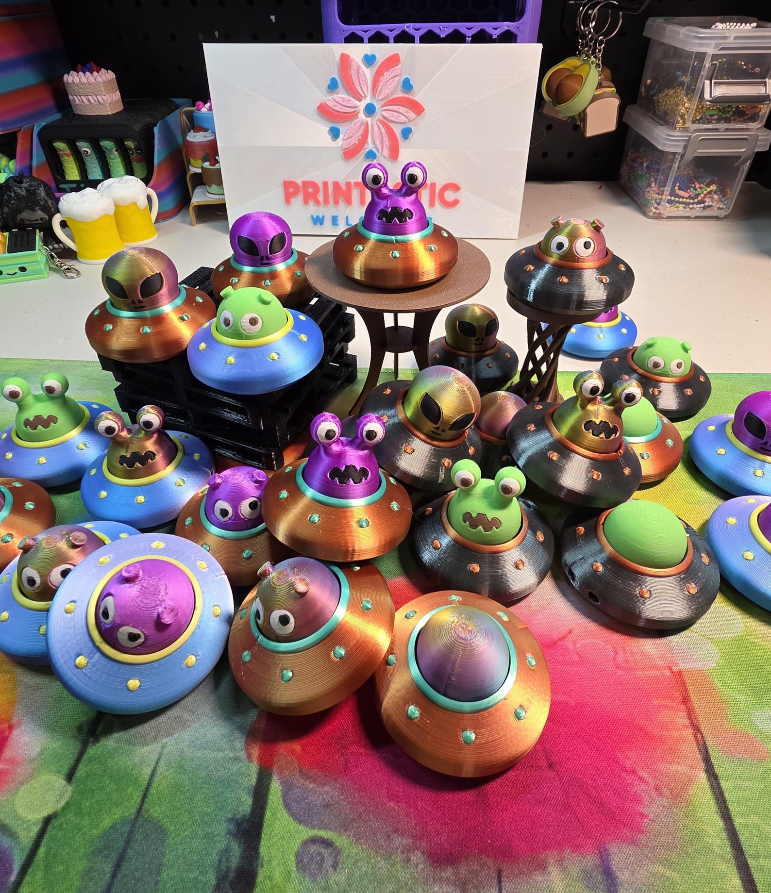 Alien UFO Fidget Clicker Desk Toy - Etsy