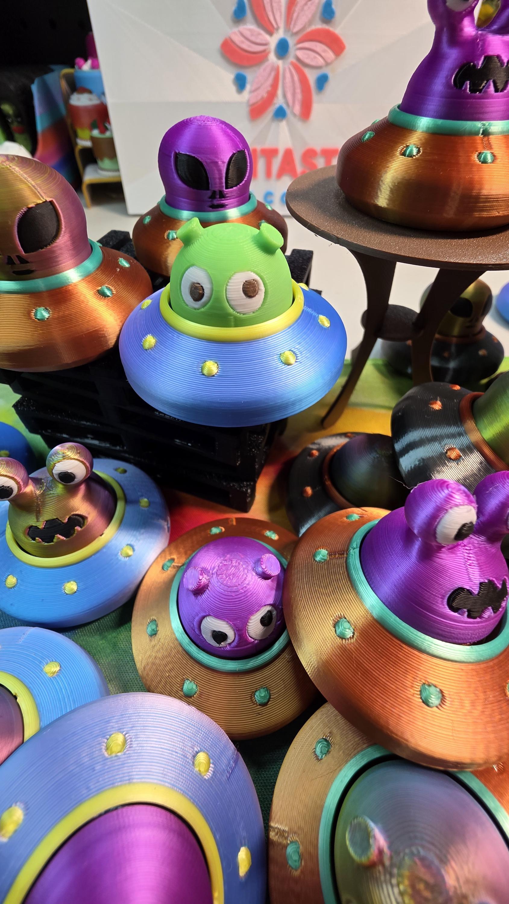 Alien UFO Fidget Clicker Desk Toy - Etsy