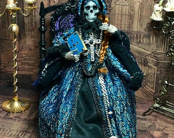 Anne The Tudor Rose Dollhouse Miniature, Silk Brocade Doll