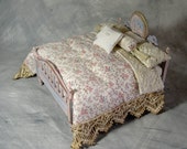 Miniatura, casa de muñecas, muebles miniatura, OOAK, Shabby Chic Cameo Boudoir Suite cama