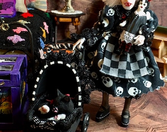 Halloween Miniatures, Vampire Miniature, Vampire Doll, Kira Greycloak and her kitty Shadow