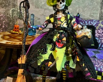 Miniature Witch, Dollhouse Witch Doll, Miniature Witch Doll, Good Witch Cyanidia Foxglove