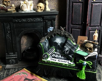 Dollhouse Miniature Halloween Settee, Skull Phone, 1/12 Scale