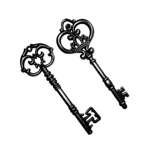 10 Skeleton Key Pendants Steampunk Style 33mm Long Vintage Keys G10