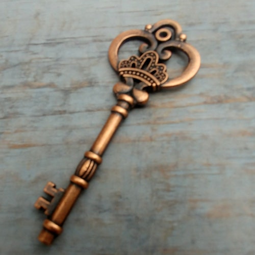 1 Big key heavy  antique look party  crafts weddings steampunk jewelry 3 colors 