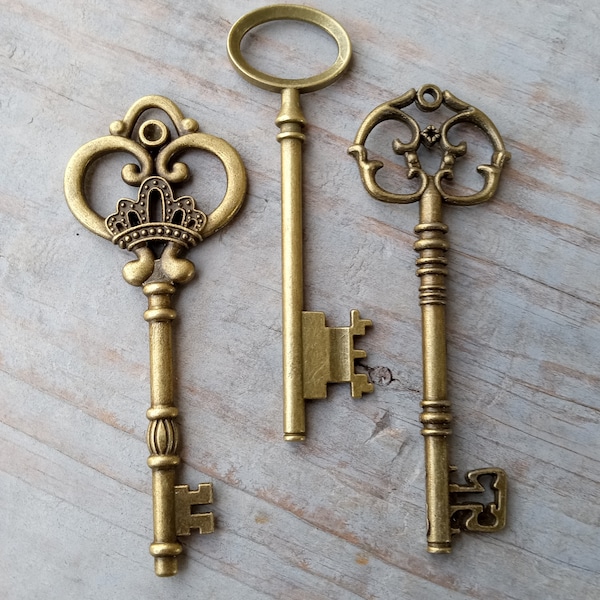 Large Skeleton Keys 3 Assorted Mix Antiqued Bronze Rustic Pendants steampunk vintage old style bulk lot wedding size 3.15 - 3.25 inch