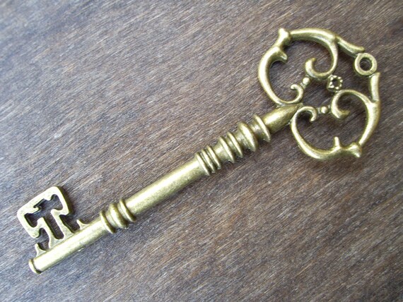 Skeleton Key And Vintage Ornate Metal Lo Graphic By Vectortatu - Foto 9