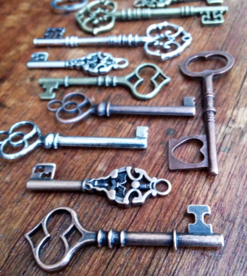 Skeleton Keys Bulk Skeleton Key Pendants Steampunk Keys Assorted Keys Vintage Wedding Keys Bulk Skeleton keys Bronze Silver 20pc 2-3.5 image 2