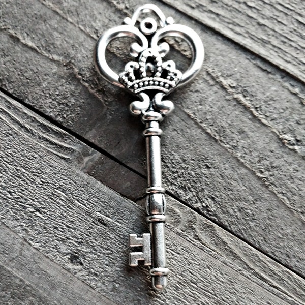 Large Skeleton Key Steampunk Rustic Old Look Victorian Wedding Vintage Style 1 pc Key 82mm/3.25" Ornate Big Pendant Gothic Antiqued Silver