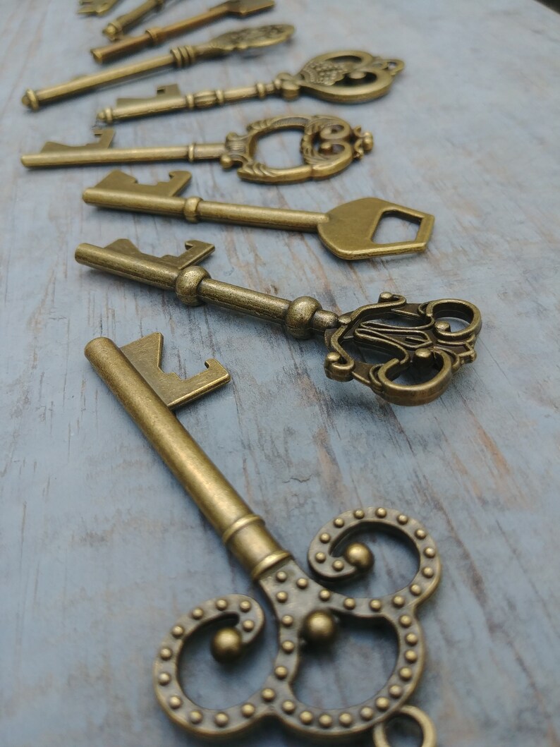 Bulk Skeleton Keys 100 Large Bottle Openers Assorted Mix Antique Bronze Rustic Wedding Pendants 2.75-3.25 Steampunk Vintage Style Bulk Lot image 3