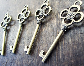 100 Skeleton Keys Antiqued Bronze Pendants Steampunk Vintage Style Charms Wedding Pendants wholesale Bulk Lot Set