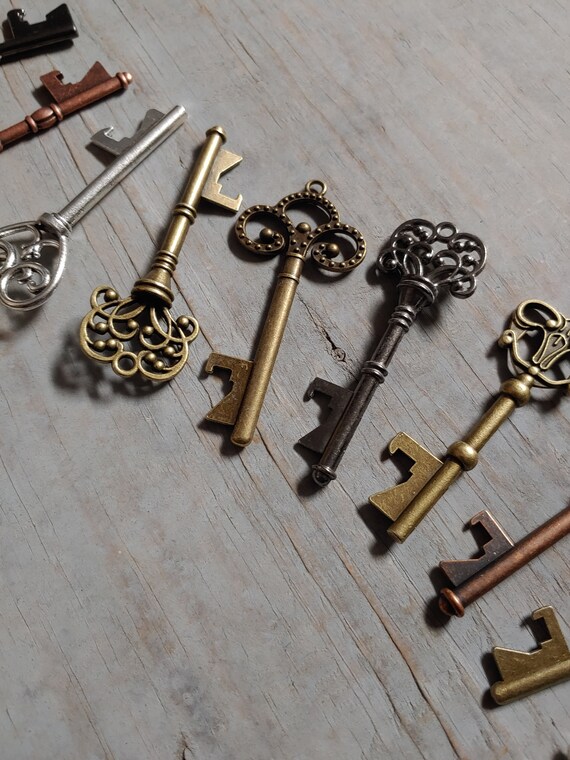 Large Skeleton Keys 3-4.5 Assorted Colors 10 Pieces Assorted Steampunk Vintage Styles Mixed Set Wedding Key Decorations Favors Bulk Lot Set Large Skeleton Keys 3-4.5 Assorted Colors 10 Pieces Assorted Steampunk Vintage Styles Mixed Set Wedding Key Decorations Favors Bulk Lot Set