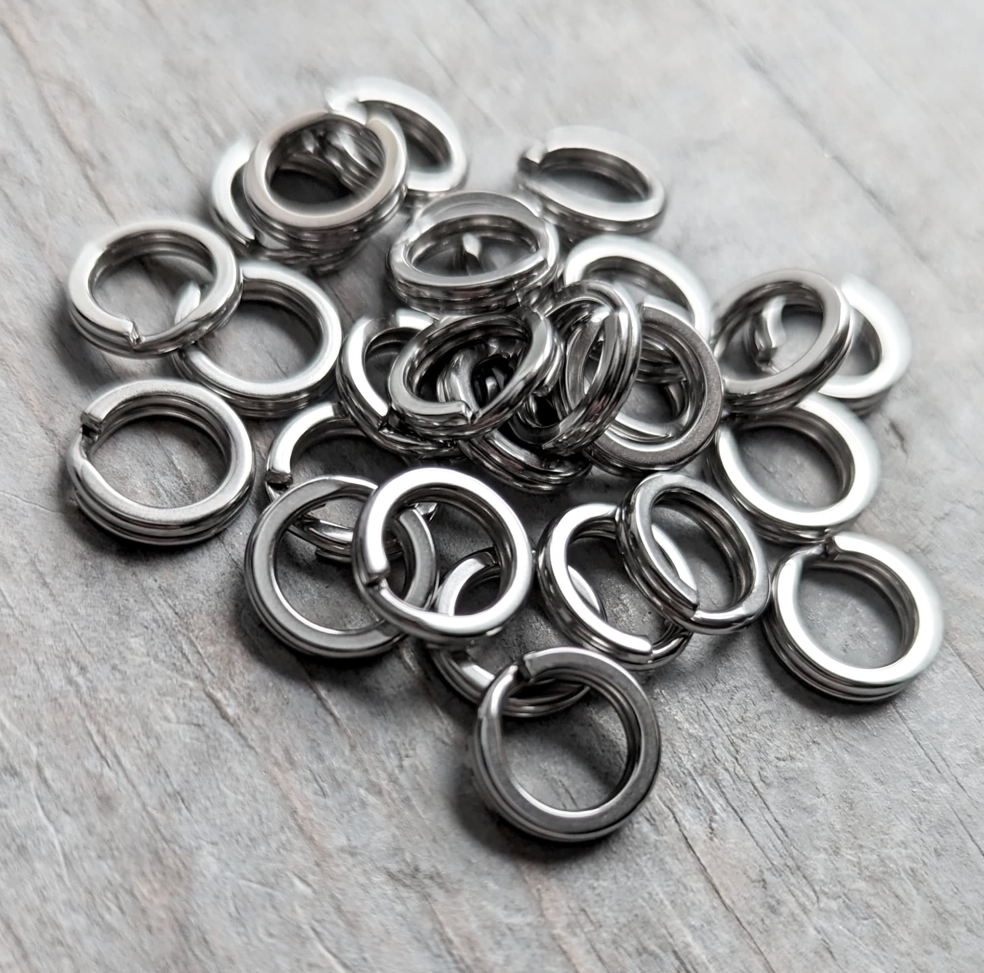 CH8 Titanium Key Rings Split Rings, Titanium Keychain, Non Magnetic Small  Keyrings, Jump Rings for Necklaces - 18psc Flat Ring (Polished) 