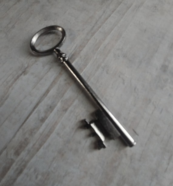 Large Skeleton Keys Bulk 200 Big Pendants Steampunk Rustic Old Etsy