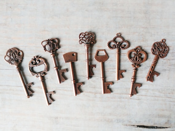 Large Skeleton Keys 3-4.5 Assorted Colors 10 Pieces Assorted Steampunk Vintage Styles Mixed Set Wedding Key Decorations Favors Bulk Lot Set Large Skeleton Keys 3-4.5 Assorted Colors 10 Pieces Assorted Steampunk Vintage Styles Mixed Set Wedding Key Decorations Favors Bulk Lot Set