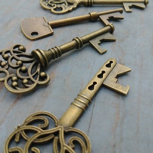 Bulk Skeleton Keys 100 Large Bottle Openers Assorted Mix Antique Bronze Rustic Wedding Pendants 2.75-3.25 Steampunk Vintage Style Bulk Lot image 2