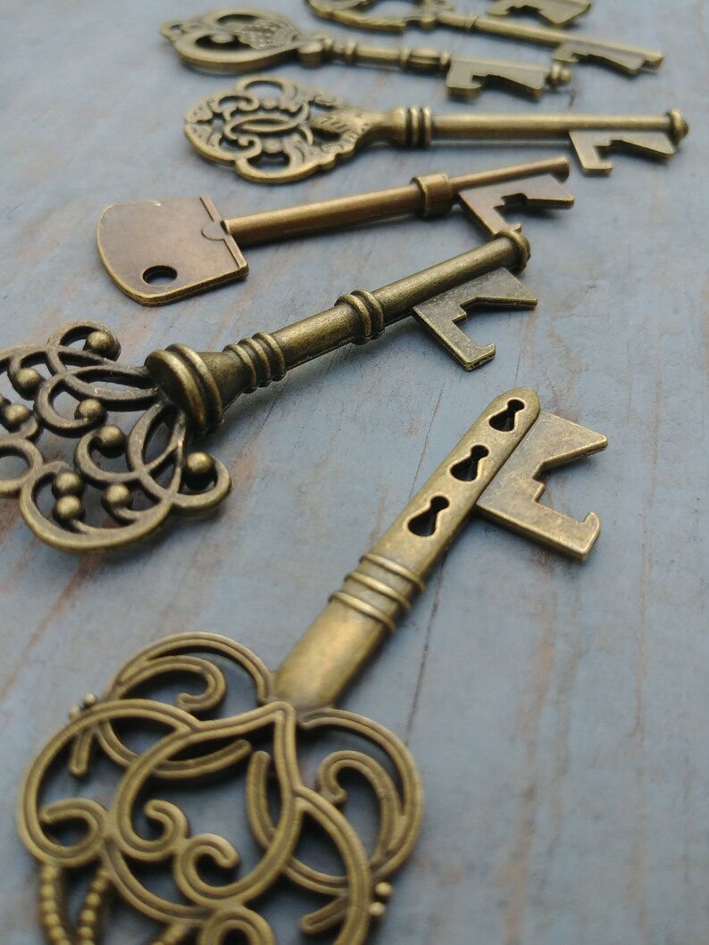 Bulk Skeleton Keys 100 Large Bottle Openers Assorted Mix Antique Bronze Rustic Wedding Pendants 2.75-3.25 Steampunk Vintage Style Bulk Lot image 2