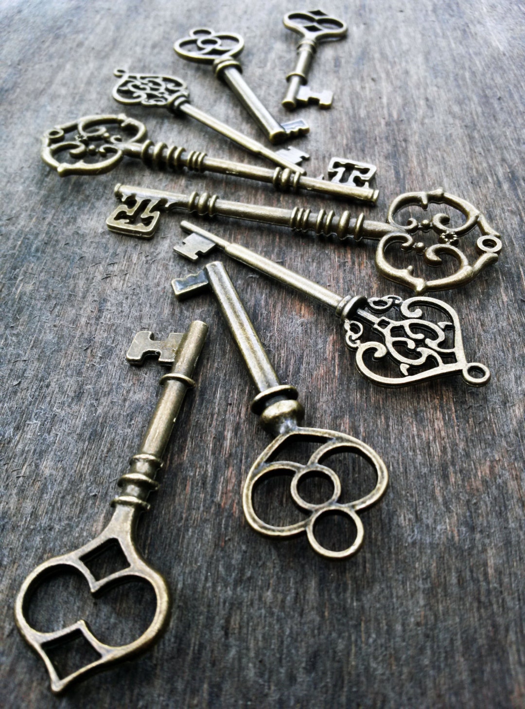 Vintage keys: 1/8 lb crafting and assemblage mix – shopjunket