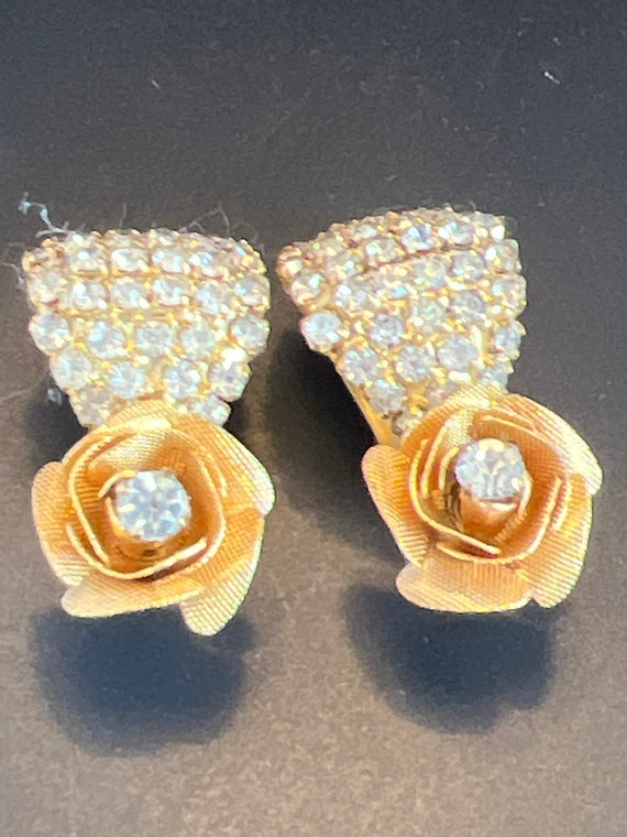 HOBE Signed Glitzy Rose Earrings
