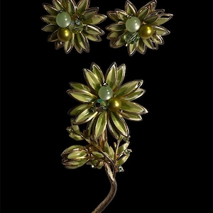 Signed Coro Green Flower Set