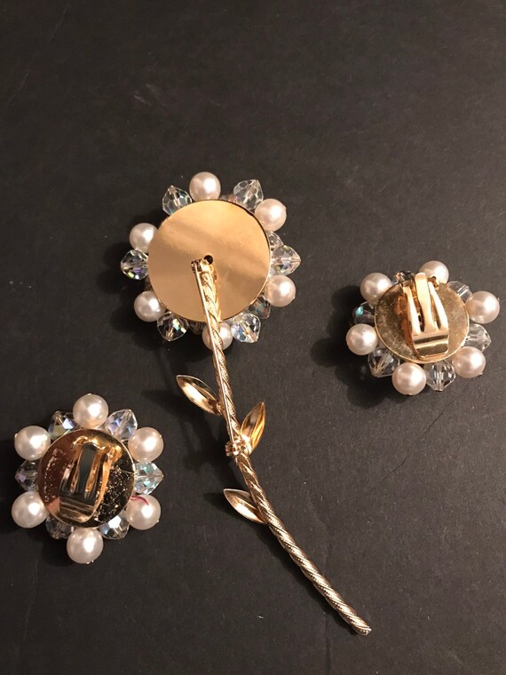 SALE Vintage Spring Pearl and Aurora Borealis Flo… - image 4