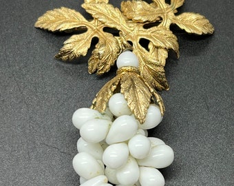 Napier Gold Tone White Grape Brooch - Etsy Australia