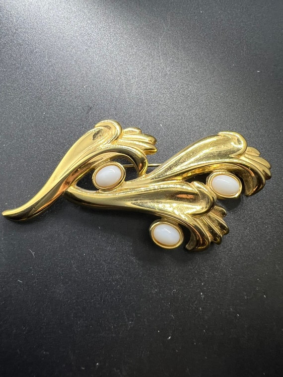 Givenchy Paris New York Gold Tone Pearl Brooch