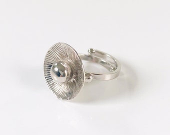 Vintage Silver Tone Oyster with Pearl Ring, Adjustable Size