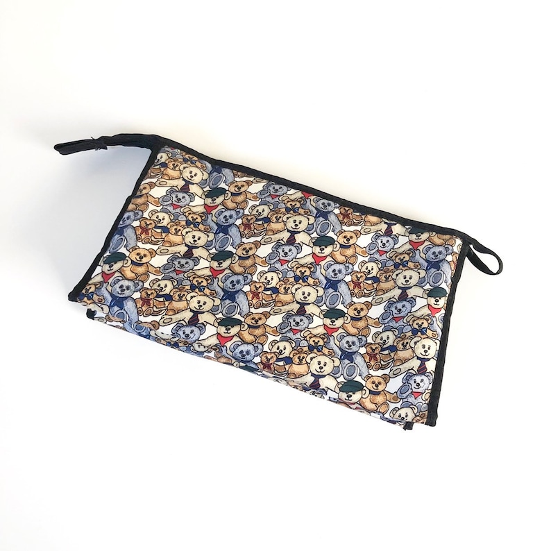 Vintage 90s Teddy Bear Print Nylon Zipper Pouch