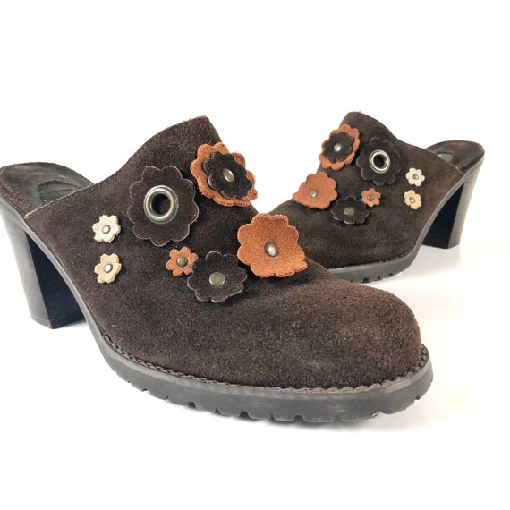 Vintage 90s floral suede clogs, 90s Heels, 90s Mul