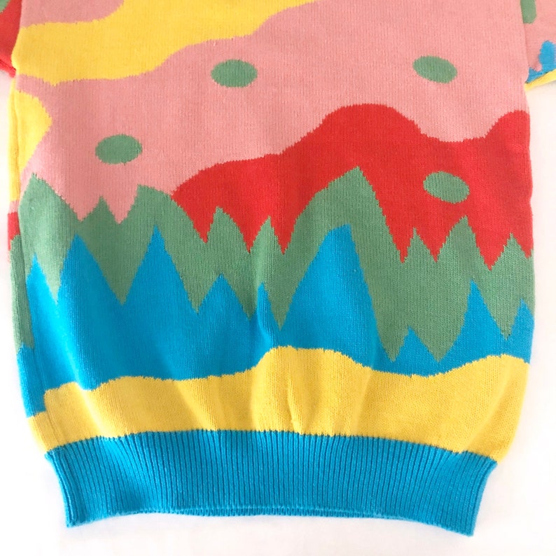 100/% Cotton Size M Vintage 90s Multicolor Abstract Tropical Print Oversized Knit Short Sleeve Sweater