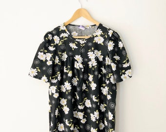 Vintage 90s Black and White Daisy Print Short Sleeve Boho Sun Dress with Pockets, Size S
