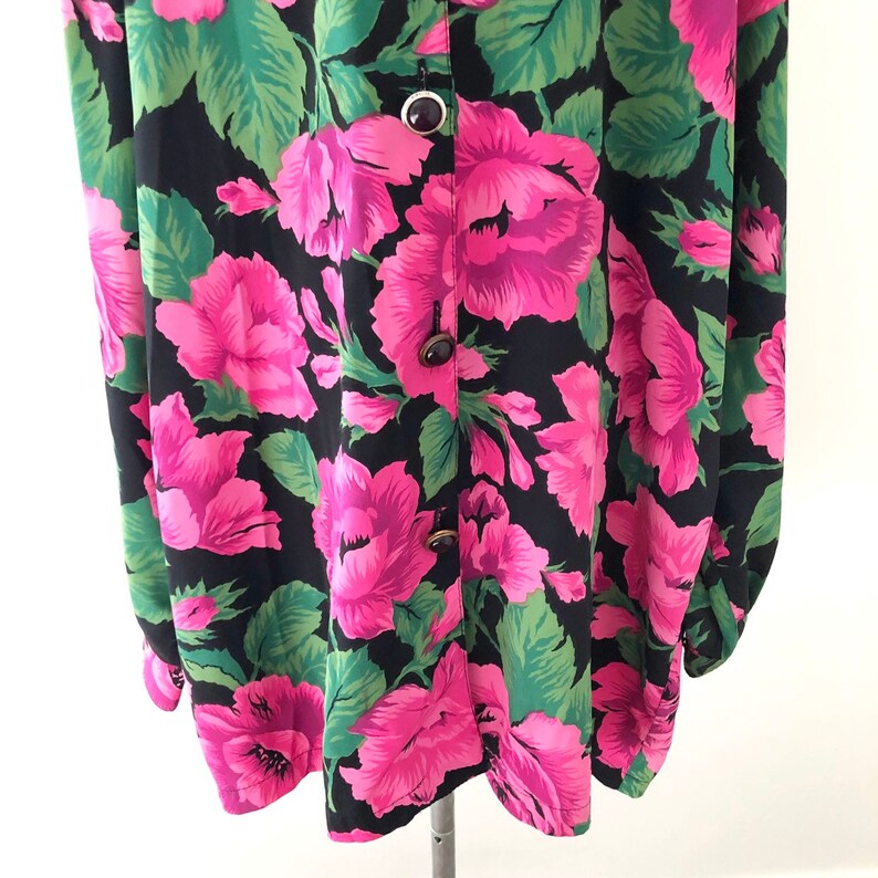 Made in Canada Size L Vintage 80s Long Oversized Floral Print Blouse