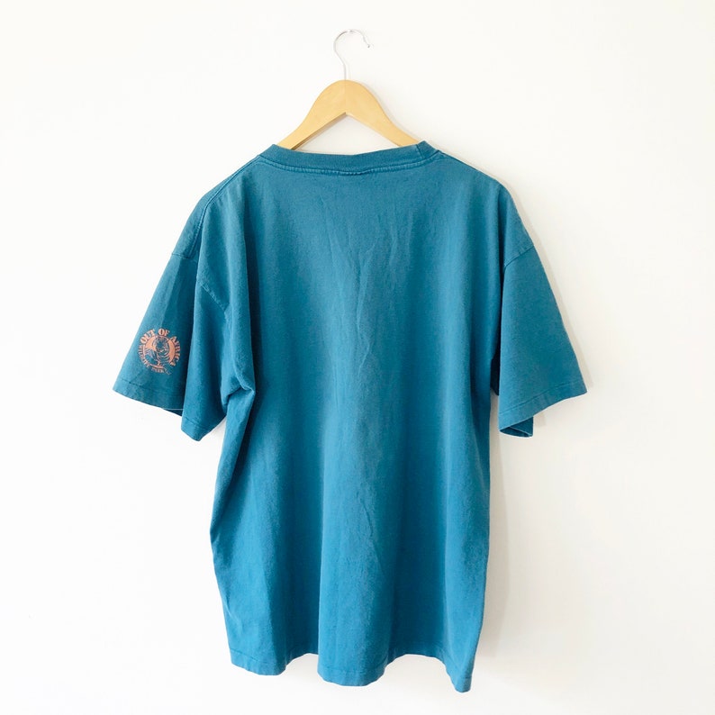 Size XL Made in USA Vintage 90s Snow Tigers Single Stitch Blue Graphic T-Shirt 100/% Cotton