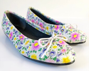 Vintage 80s Floral Print Ballet Slip On Flats, Made in USA, Size 6