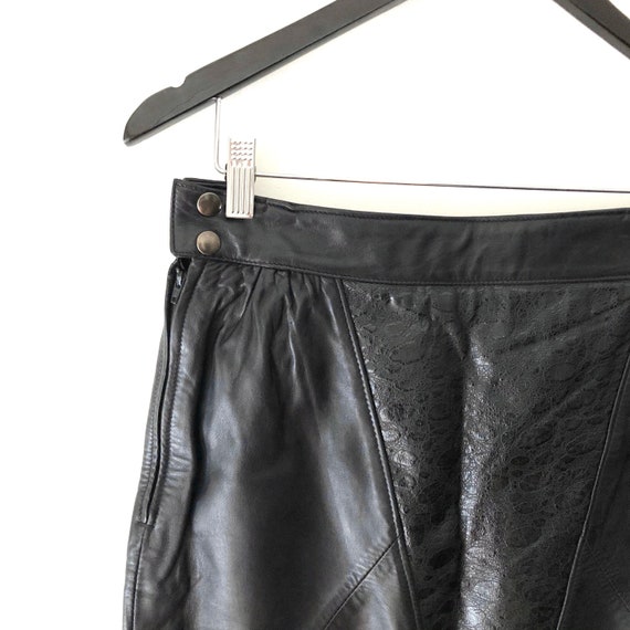 Vintage 1980s Black Leather Panel Skirt / High Wa… - image 7