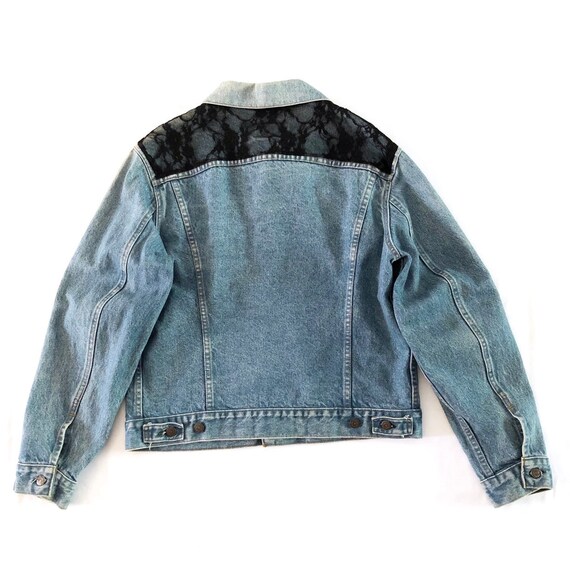 black levis denim jacket