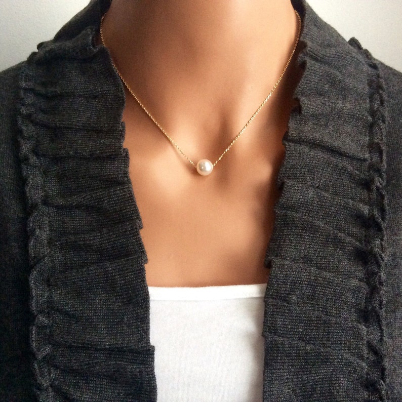 Single Pearl Necklace - Gold main image 1
