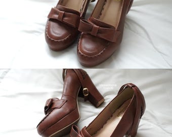 Tweedehands Japanse bruine Mary Jane hakken met strik (maat 36,5-37)