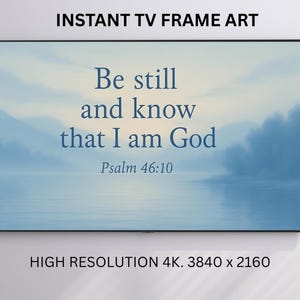 Puede incluir: Una taza de cerámica blanca con un asa negra y el texto "But First, Coffee" en negro, con una fuente de estilo manuscrito. La taza está sobre una superficie blanca.