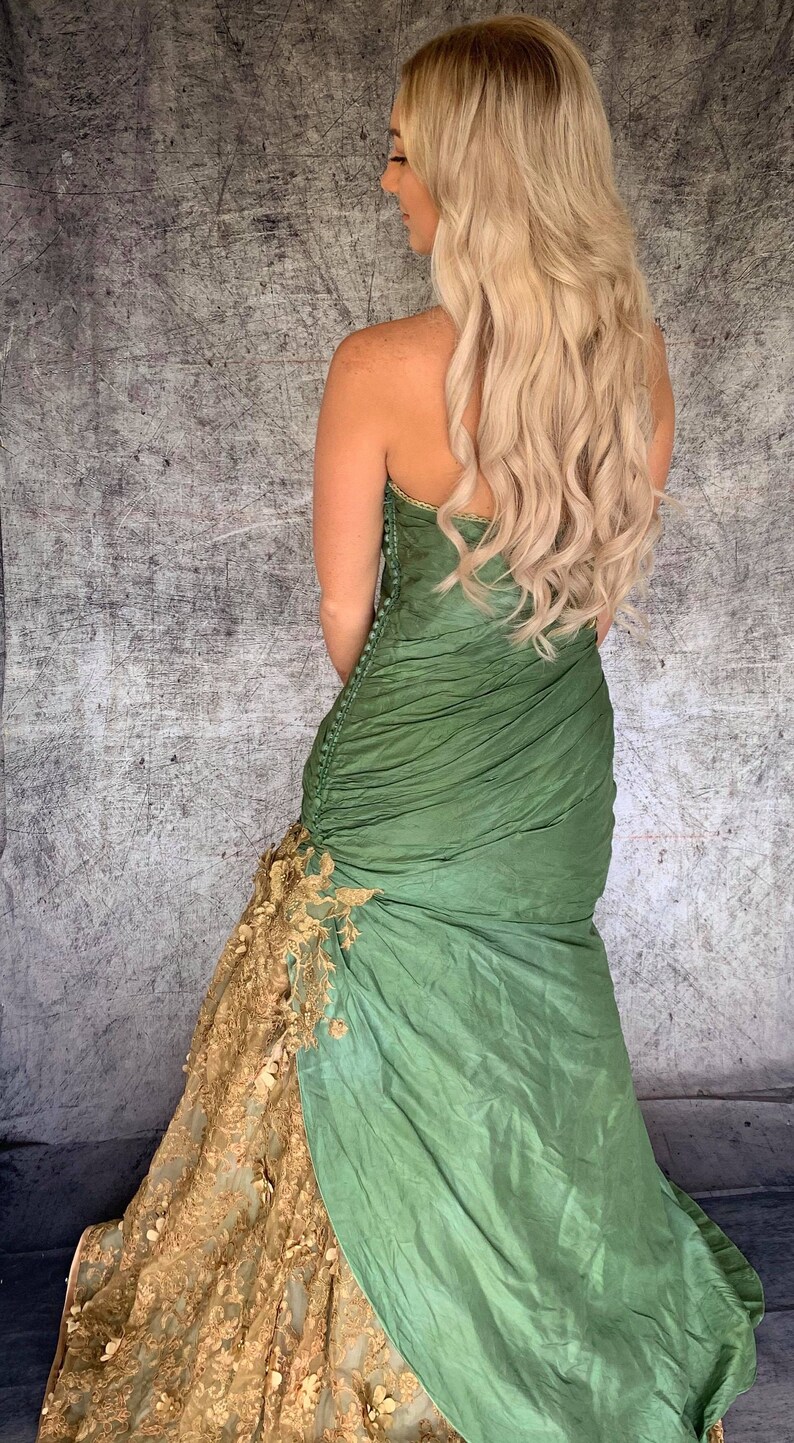 SALE. Alternative wedding dress green and gold. UK 10 image 4