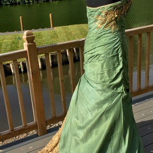 SALE. Alternative wedding dress green and gold. UK 10 image 8