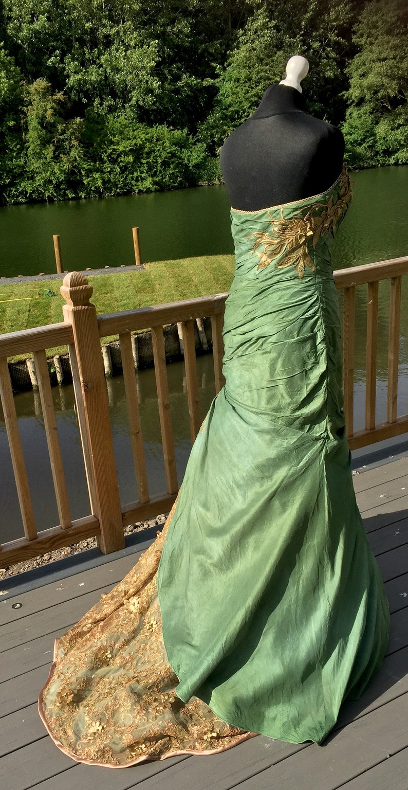 SALE. Alternative wedding dress green and gold. UK 10 image 8