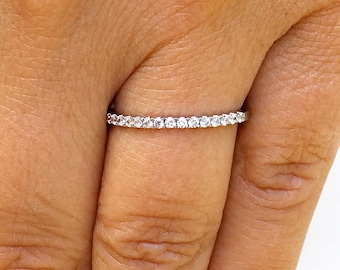 Rond geslepen Moissaniet band halve eeuwigheid verjaardag band bruids cadeau griffen verlovingsring gouden band ring 1,7 mm 14k massief witgoud 0.30ctw